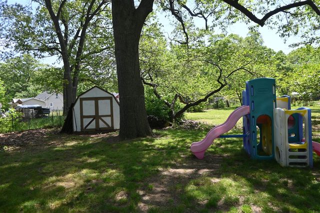 1341 E Summit Avenue, Norton Shores, MI 49444