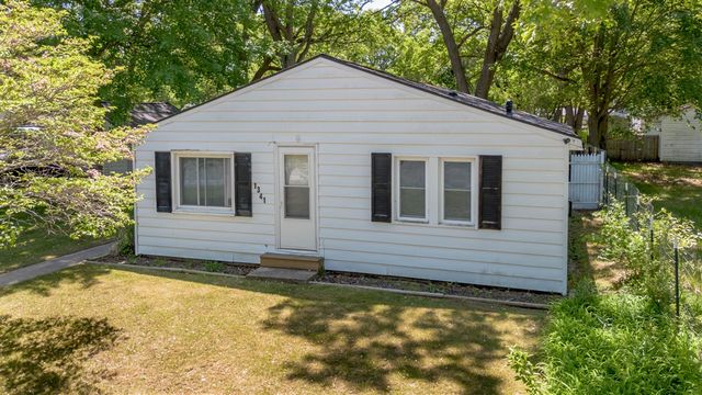 1341 E Summit Avenue, Norton Shores, MI 49444
