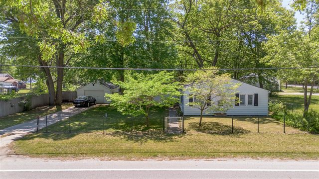 1341 E Summit Avenue, Norton Shores, MI 49444
