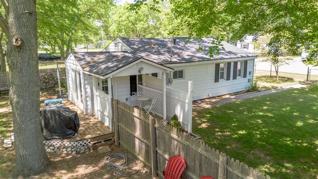 1341 E Summit Avenue, Norton Shores, MI 49444