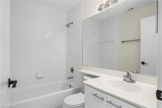 7774 Jewel LN 203, Naples, FL 34109