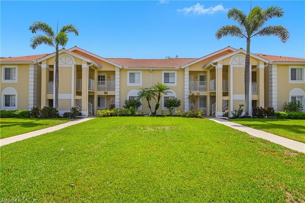 7774 Jewel LN 203, Naples, FL 34109