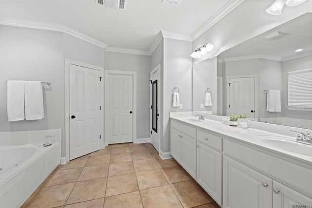 9786 Market West Dr, Baton Rouge, LA 70810