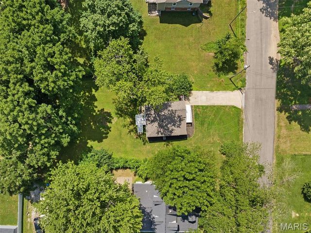 120 W Washington Street, Collinsville, IL 62234