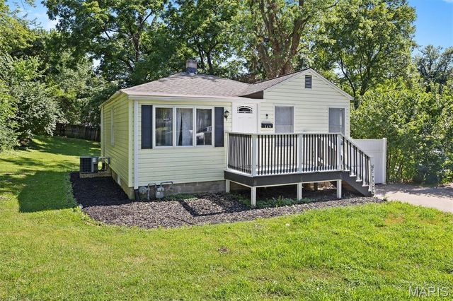 120 W Washington Street, Collinsville, IL 62234