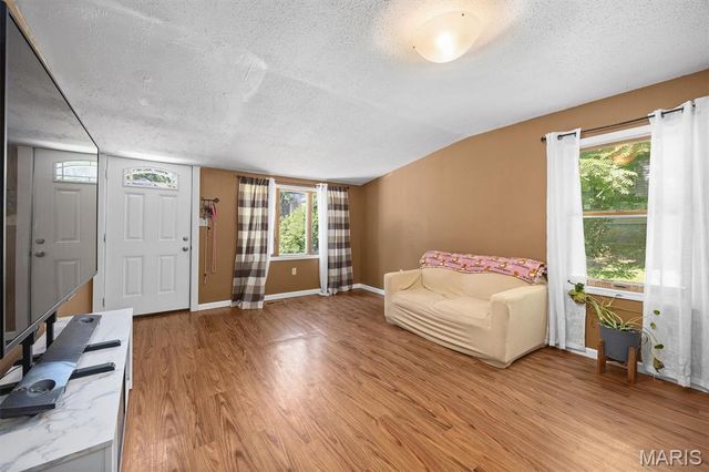 120 W Washington Street, Collinsville, IL 62234