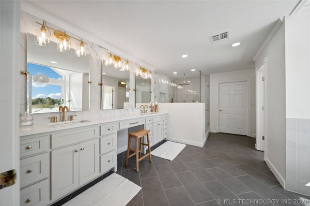 6202 E 191st Street S, Bixby, OK 74008