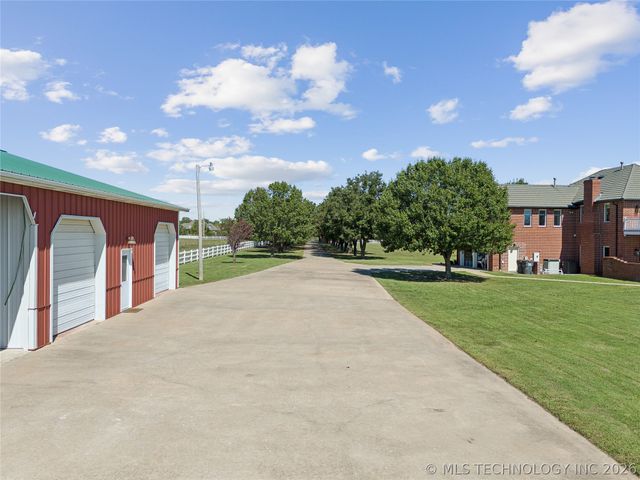 6202 E 191st Street S, Bixby, OK 74008