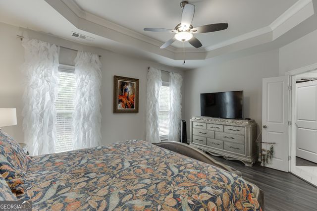 1422 Wisteria Wall Drive, Suwanee, GA 30024