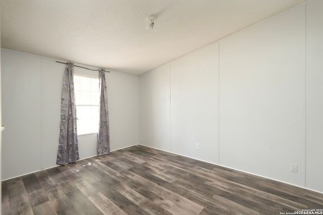 176 County Road 5633, Castroville, TX 78009