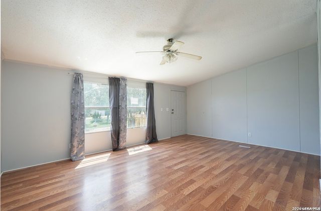 176 County Road 5633, Castroville, TX 78009
