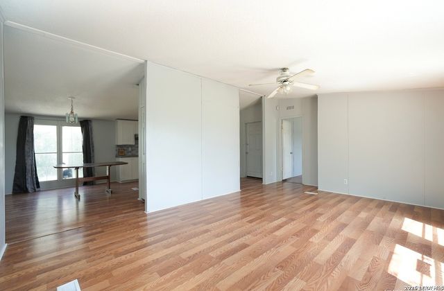 176 County Road 5633, Castroville, TX 78009