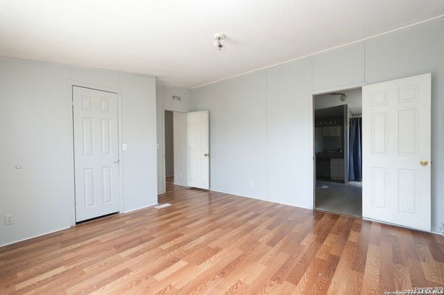 176 County Road 5633, Castroville, TX 78009