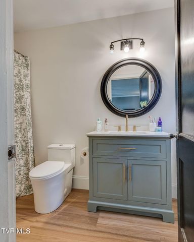 1608 Crescent Drive, Kingsport, TN 37664