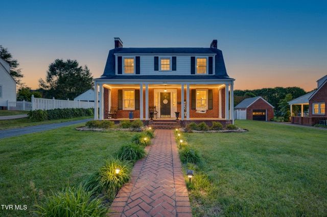 1608 Crescent Drive, Kingsport, TN 37664