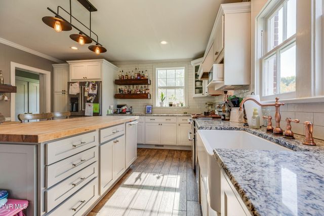 1608 Crescent Drive, Kingsport, TN 37664