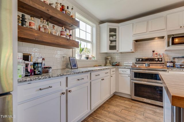 1608 Crescent Drive, Kingsport, TN 37664