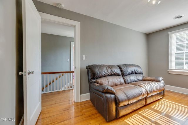 1608 Crescent Drive, Kingsport, TN 37664