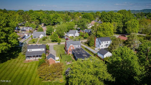 1608 Crescent Drive, Kingsport, TN 37664