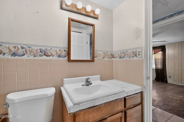 424 LOMALAND Drive, El Paso, TX 79907