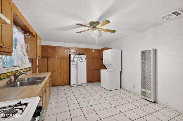 424 LOMALAND Drive, El Paso, TX 79907