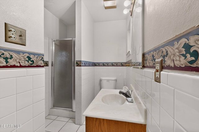 424 LOMALAND Drive, El Paso, TX 79907