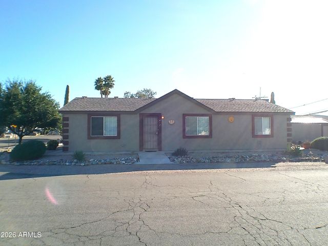 412 N BUCKHORN Court, Queen Valley, AZ 85118