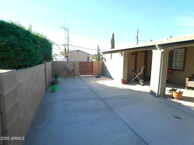 412 N BUCKHORN Court, Queen Valley, AZ 85118