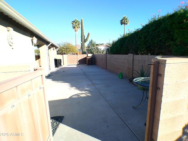 412 N BUCKHORN Court, Queen Valley, AZ 85118