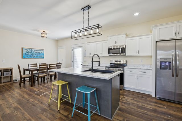 1831 New Town Rd, Cornersville, TN 37047