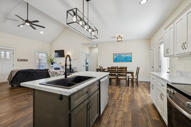 1831 New Town Rd, Cornersville, TN 37047