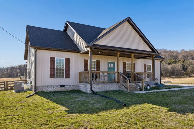 1831 New Town Rd, Cornersville, TN 37047