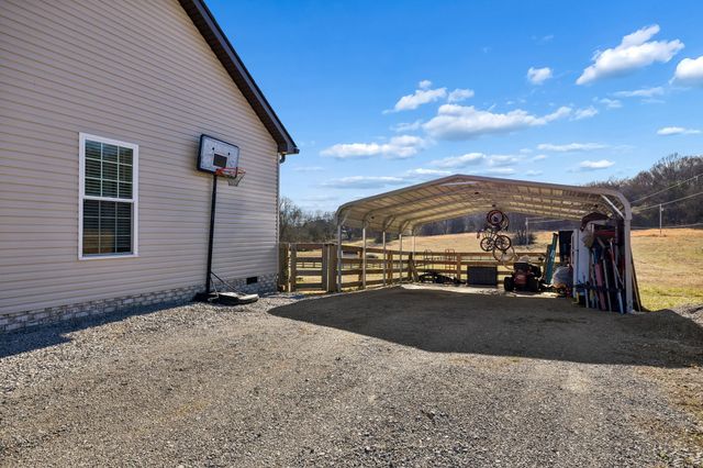 1831 New Town Rd, Cornersville, TN 37047