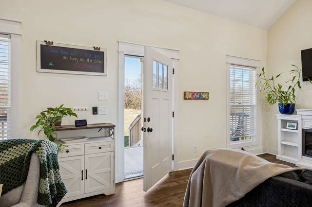 1831 New Town Rd, Cornersville, TN 37047