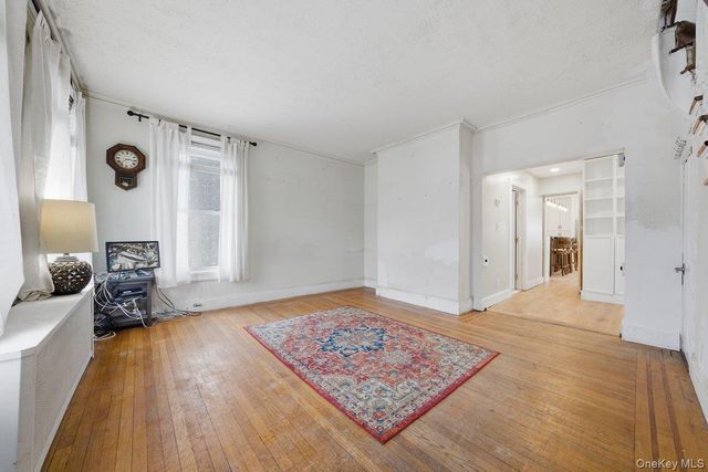 340 E 235th Street, Bronx, NY 10470