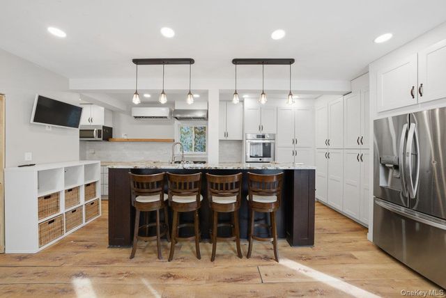 340 E 235th Street, Bronx, NY 10470