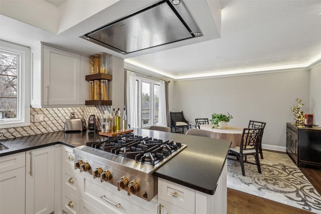 5201 Cody Drive, West Des Moines, IA 50265