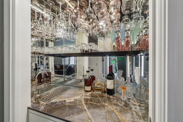 5201 Cody Drive, West Des Moines, IA 50265