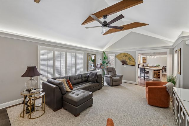 5201 Cody Drive, West Des Moines, IA 50265