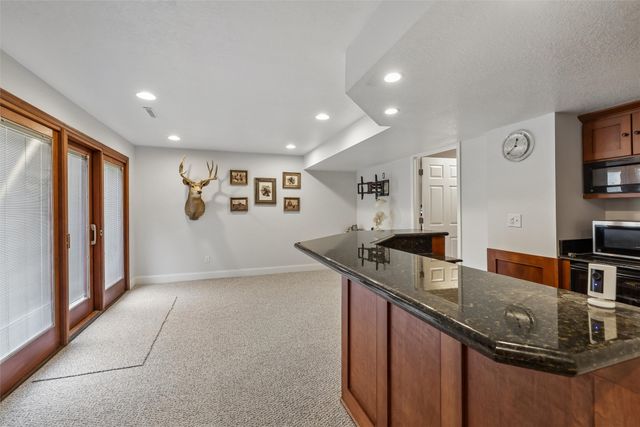 5201 Cody Drive, West Des Moines, IA 50265