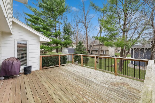 5201 Cody Drive, West Des Moines, IA 50265