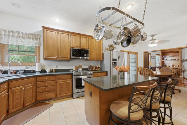 1918 Brierwood Lane, Port Byron, IL 61275