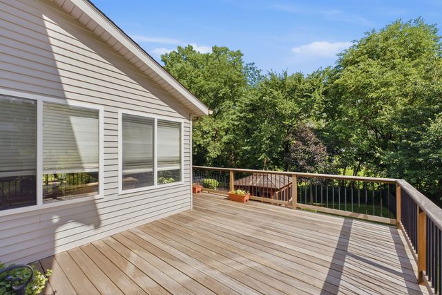 1918 Brierwood Lane, Port Byron, IL 61275