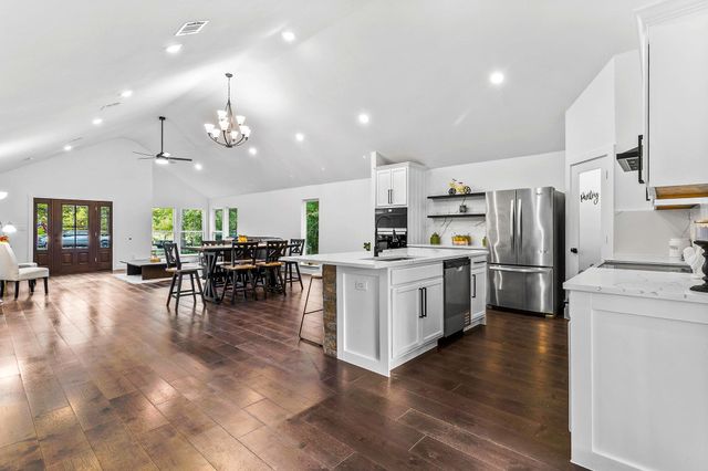112 Glen Haven, Livingston, TX 77351