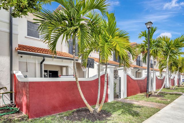 3513 NW 29TH Court, Lauderdale Lakes, FL 33311