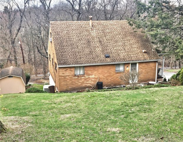 401 MARVIN ST, N Versailles, PA 15137