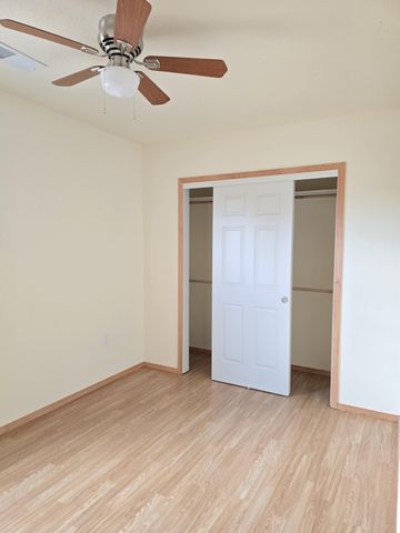 4640 Carlton Street NW, Albuquerque, NM 87107
