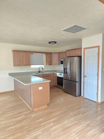 4640 Carlton Street NW, Albuquerque, NM 87107