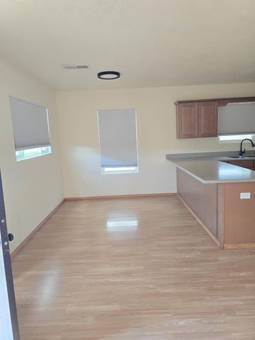 4640 Carlton Street NW, Albuquerque, NM 87107