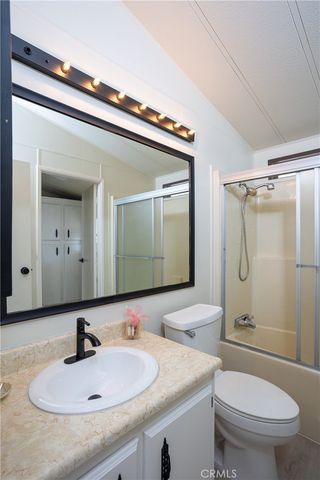 5001 W Florida 618, Hemet, CA 92545